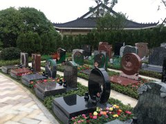 艺术墓碑：展现生命的故事，传达永恒的情感