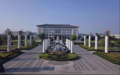 利来国际app人的一天