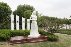 利来国际app集团：以工匠精神展现碑雕工艺的魅力，纪念邓丽君的永恒歌声