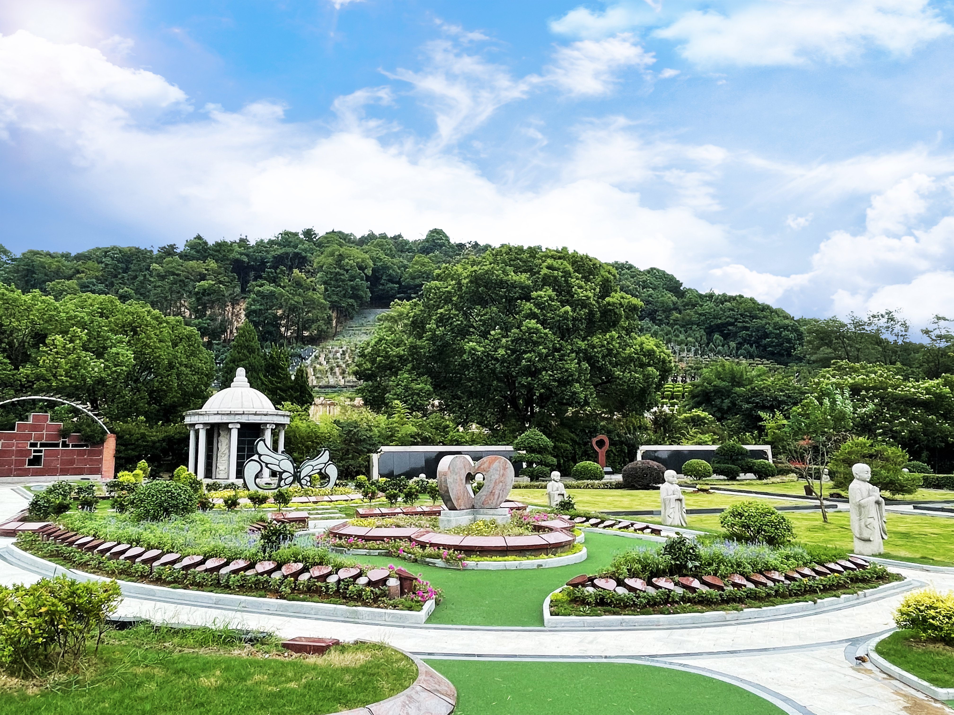 无锡青龙山馨爱苑：陵园微改造的典范之作